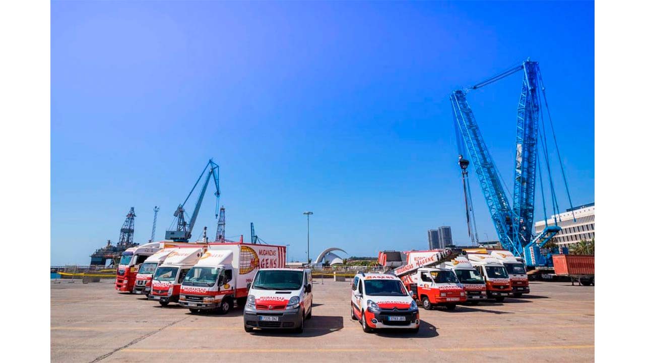 flota de vehiculos de magens mudanzas internacionales